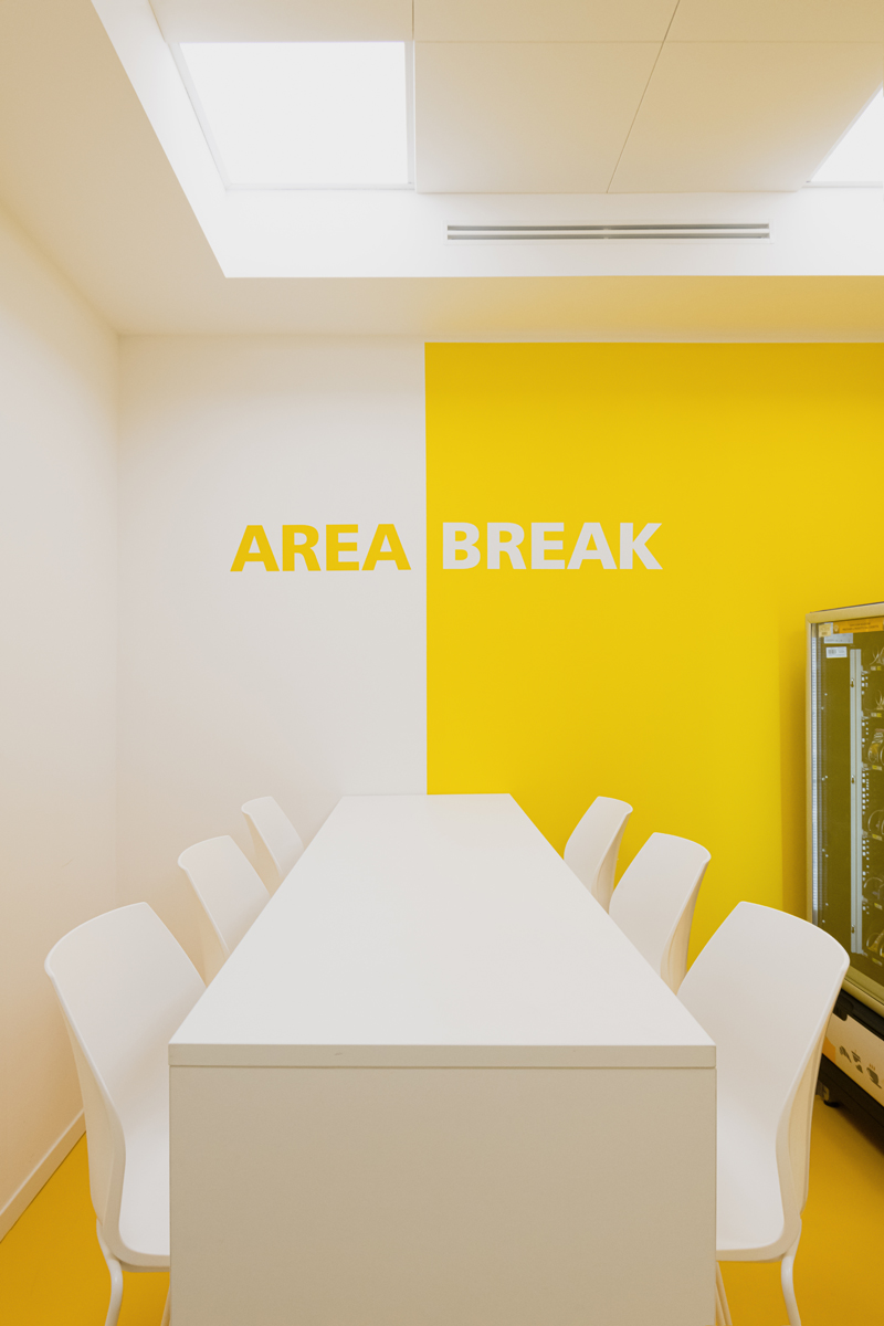 Arch. Davide Beretta Uffici A2a Openspace meeting room area break corridor offices